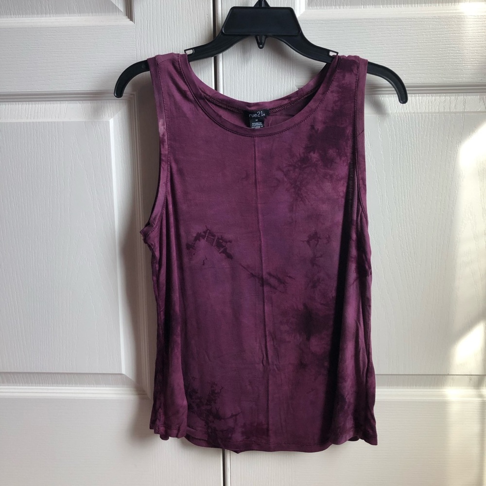 Rue 21 tank